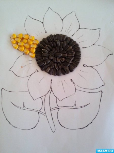 Поделка из семян подсолнуха