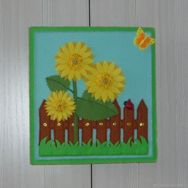 Декоративное панно с подсолнухами