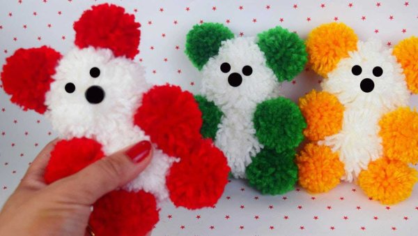 Звери из помпонов