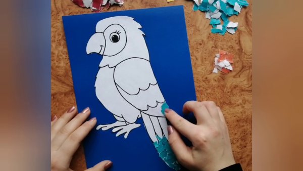 Поделка попугай