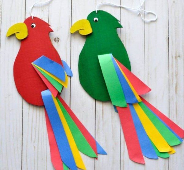 Поделка попугай