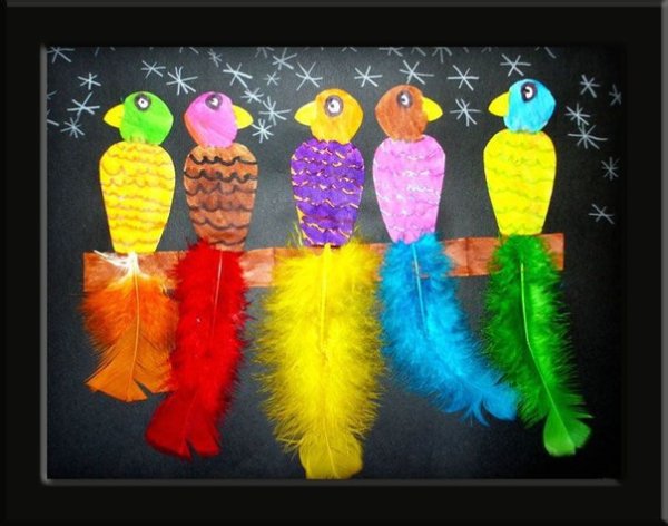 Аппликация из перьев