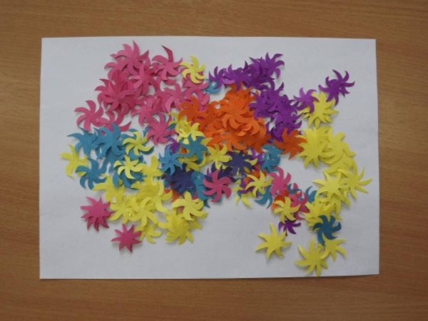Фейерверк из цветной бумаги