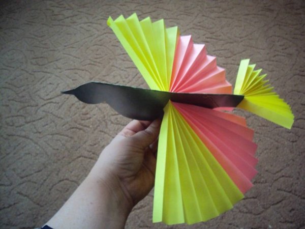 Поделка птичка из бумаги