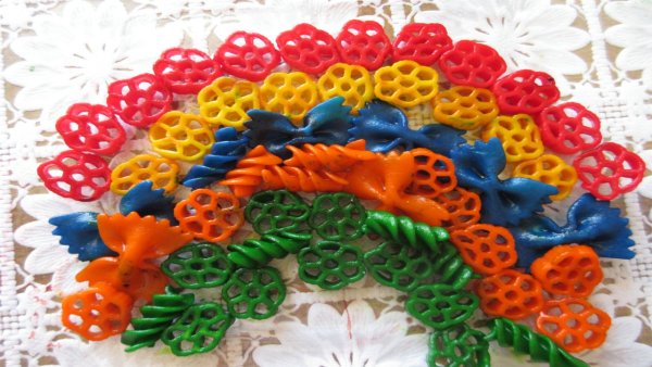 Цветы из макаронных изделий