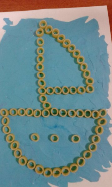 Аппликация из макаронов