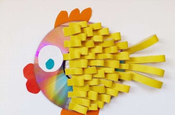 Рыбки из картона и цветной бумаги