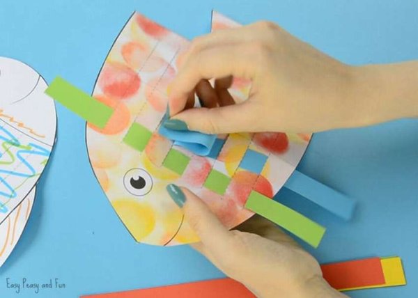 Рыбка из полосок