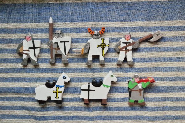 Тевтонский рыцарь игрушка
