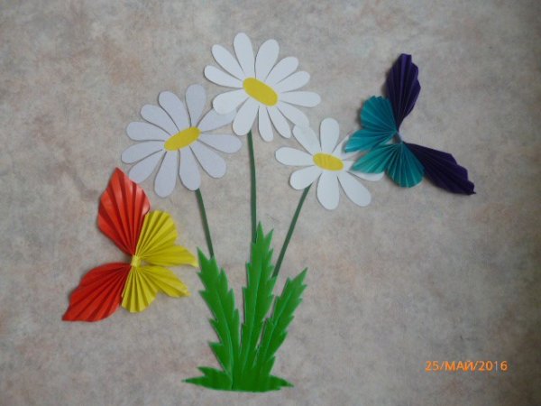 Аппликация бабочка на цветке