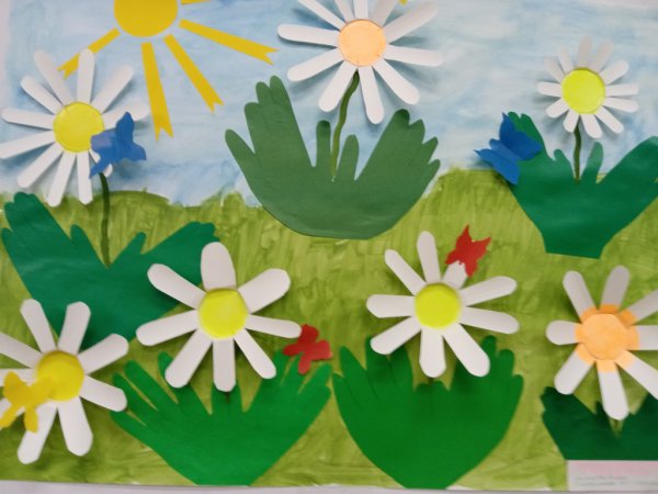 Ромашковое поле аппликация с детьми