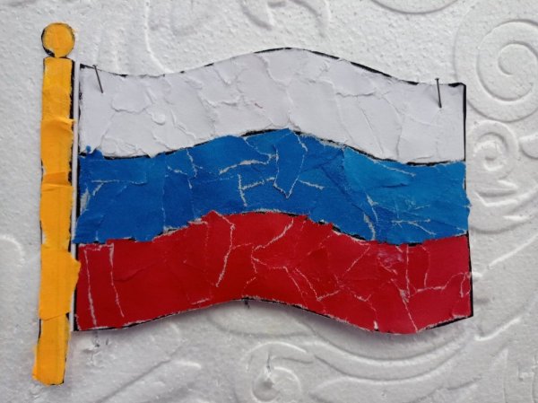 Поделки ко Дню российского флага