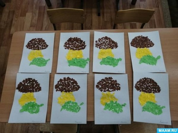 Обрывная аппликация гриб