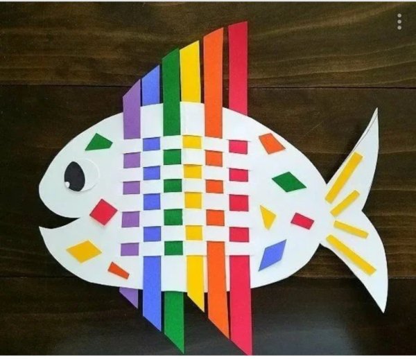 Аппликация из цветной бумаги