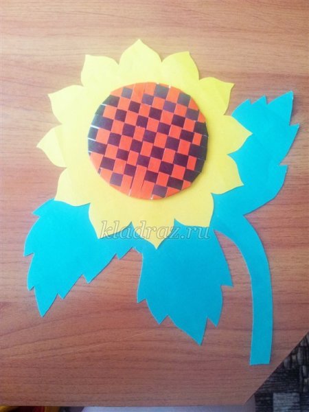 Подсолнух из бумаги