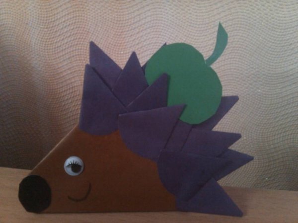 Ежик из картона и цветной бумаги