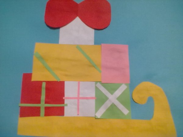 Занятие по аппликации в средней группе саночки