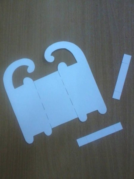 Трафарет санки из картона