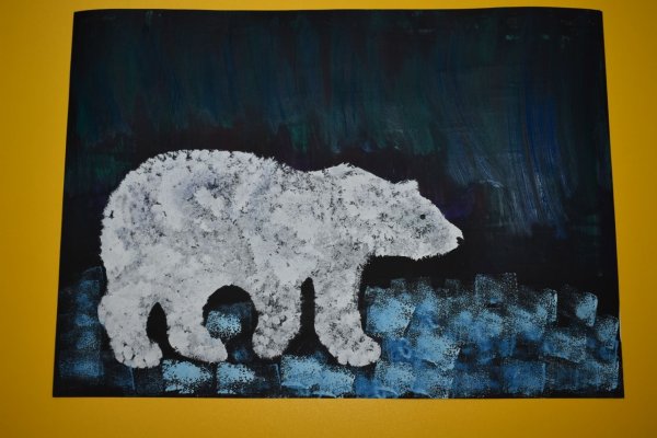 Рисование. Тема: «белый медведь и Северное сияние» (Лыкова, 140)