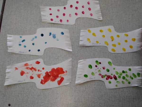 Рисование коврика в 1 младшей группе