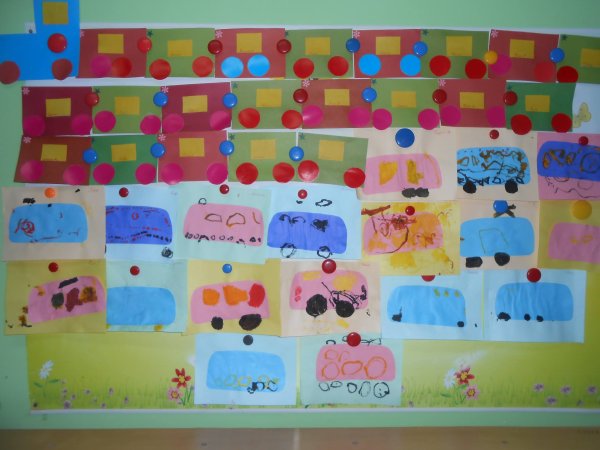 Аппликация в младшей группе