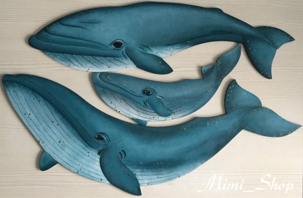 Кит из дерева