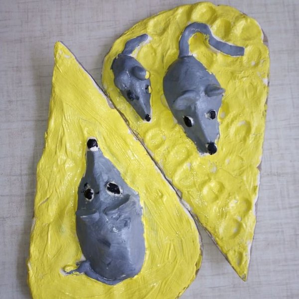 Тестопластика мышка на сыре