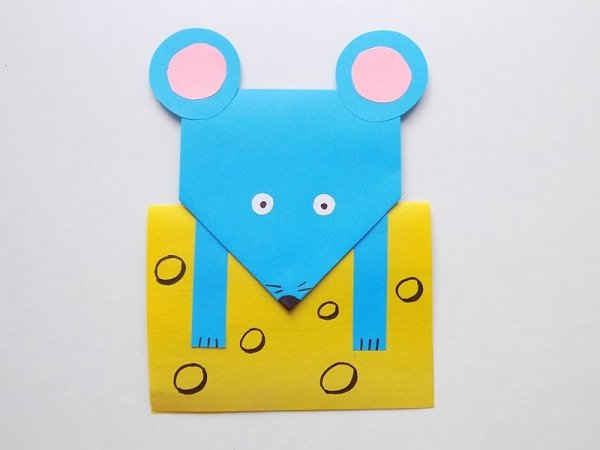 Поделка мышка с сыром