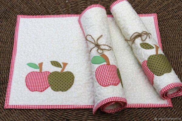 Салфетка из ткани пэчворк