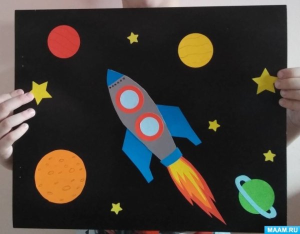 Поделка ко Дню космонавтики в детский