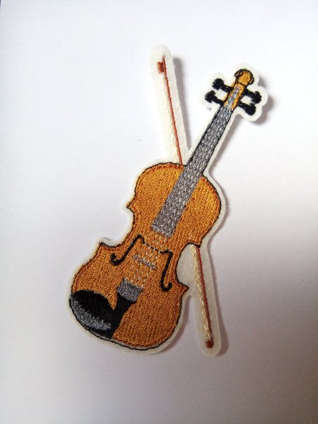 Выполнить аппликацию скрипки