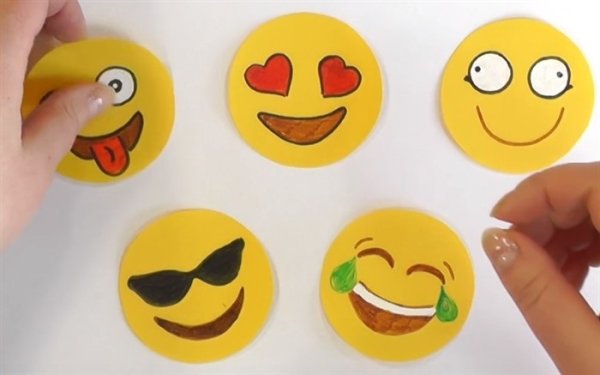 Смайлики из бумаги