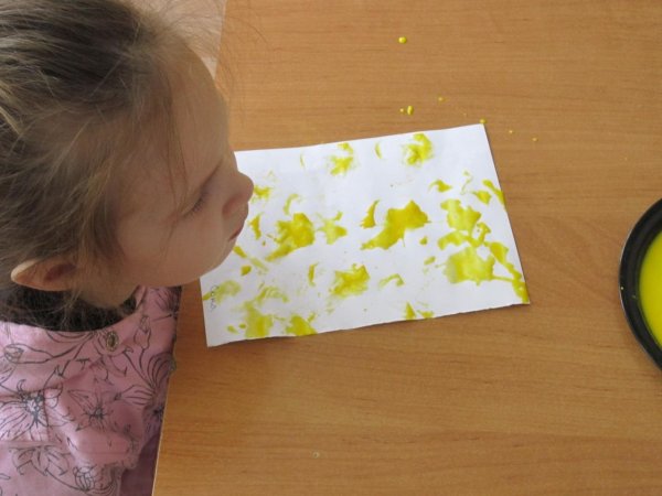 Рисование в младшей группе на тему Солнечный зайчик