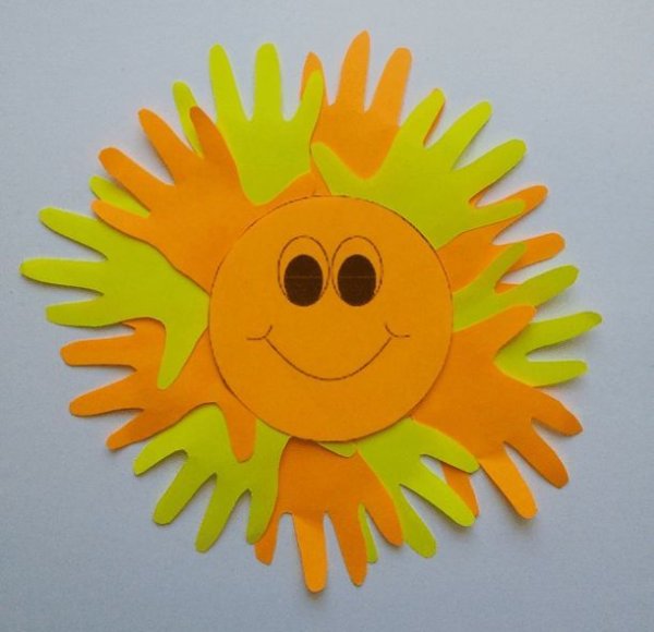 Солнышко из ладошек