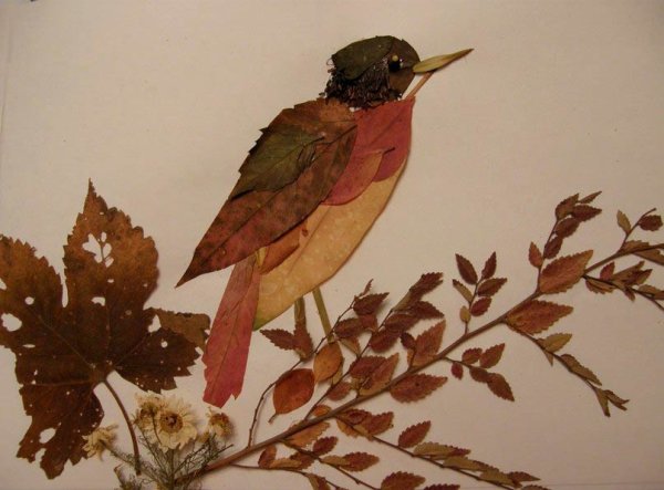 Птичка из листиков