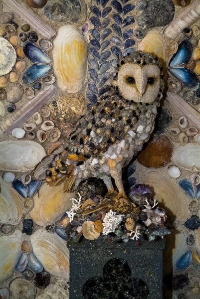 Панно Совы из ракушек