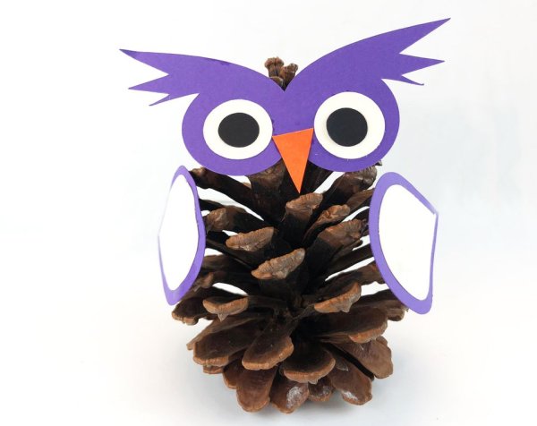 Сова из шишки