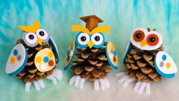 Совы из шишек и фетра