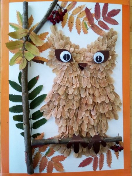 Филин из вертолетиков клена
