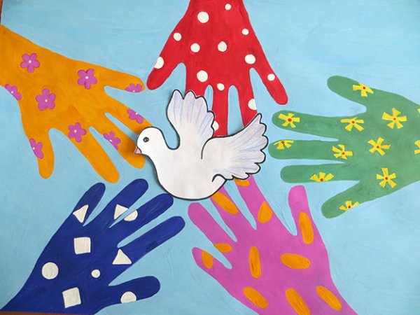 Аппликация на тему мир