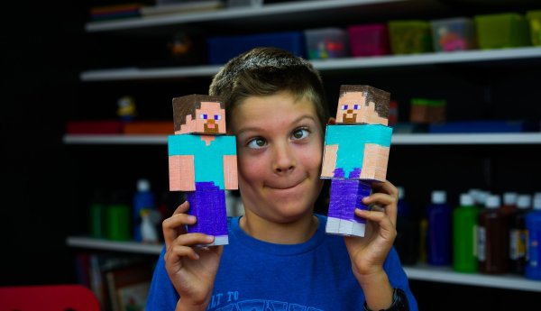 Стив из МАЙНКРАФТА из бумаги