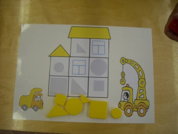 Аппликация "мы строители"