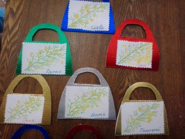 Рисование в старшей группе украшение сумочки