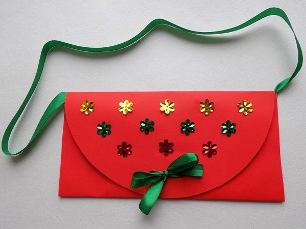 Бумажные сумочки для подарков