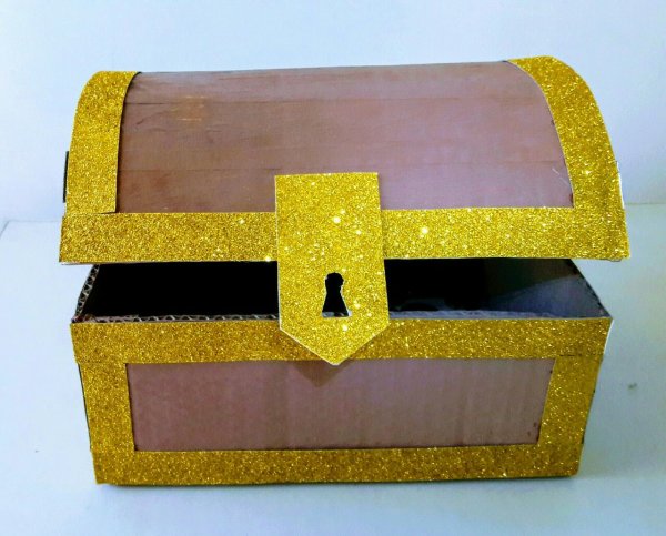 Сундучок из картона