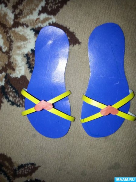 Шлепки из картона