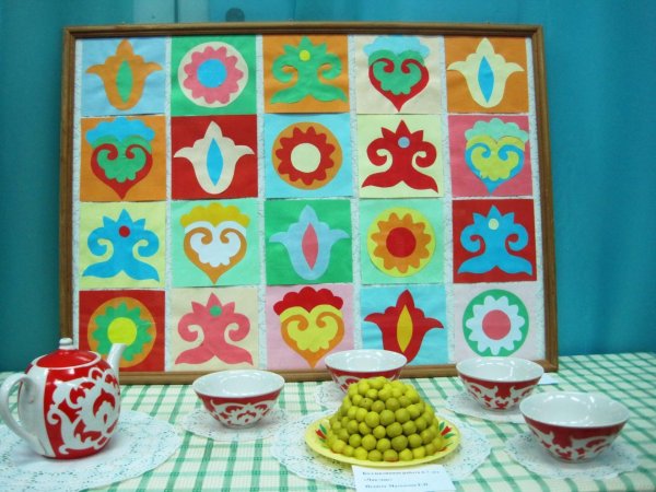 Панно с татарским орнаментом