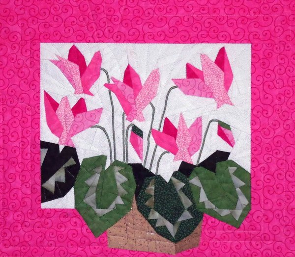 Аппликация из лоскутков ткани