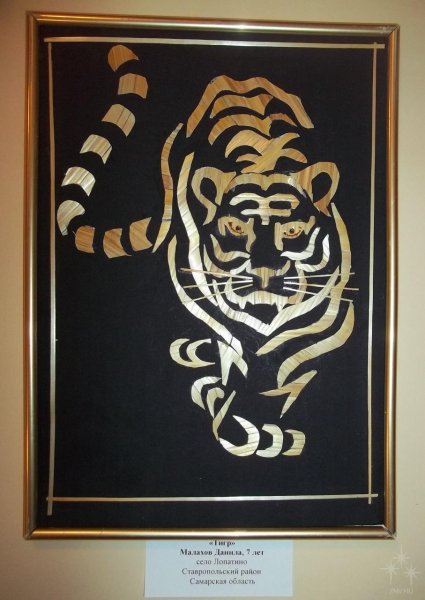 Тигр из соломки панно