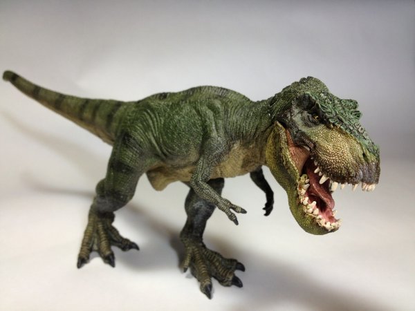 Гигантозавр Раро